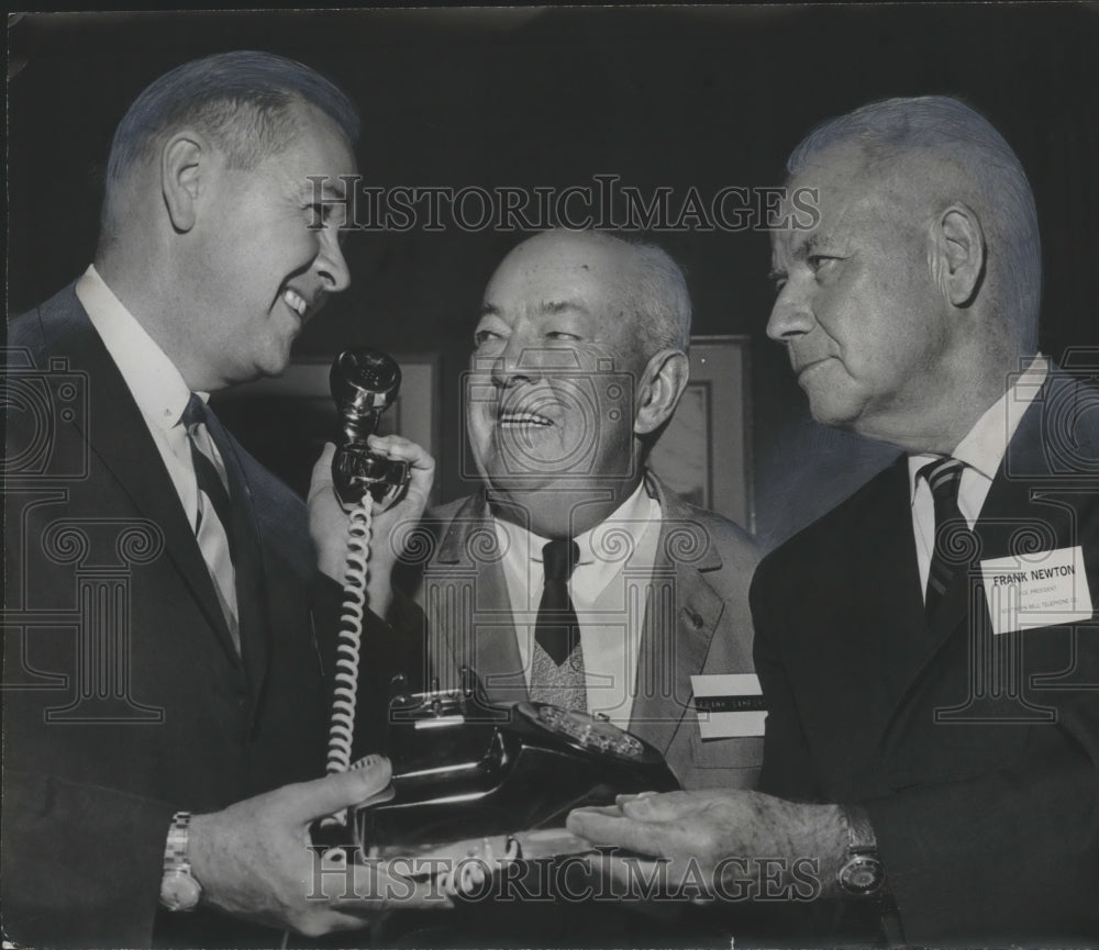 1966 Press Photo Samford&#39;s President Gets Southern Bell&#39;s One Millionth Phone- Historic Images