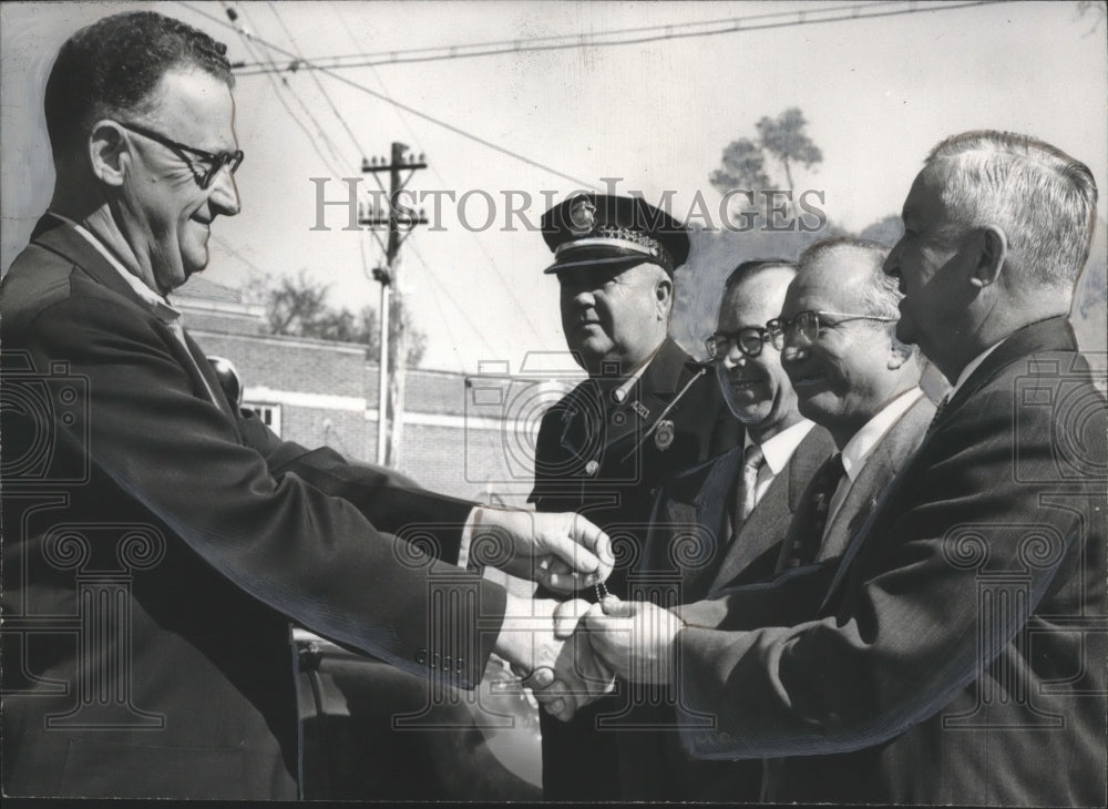 1956 Press Photo Auburn Lions Club - Frank Powell Gifts Ambulance to G.H. Wright