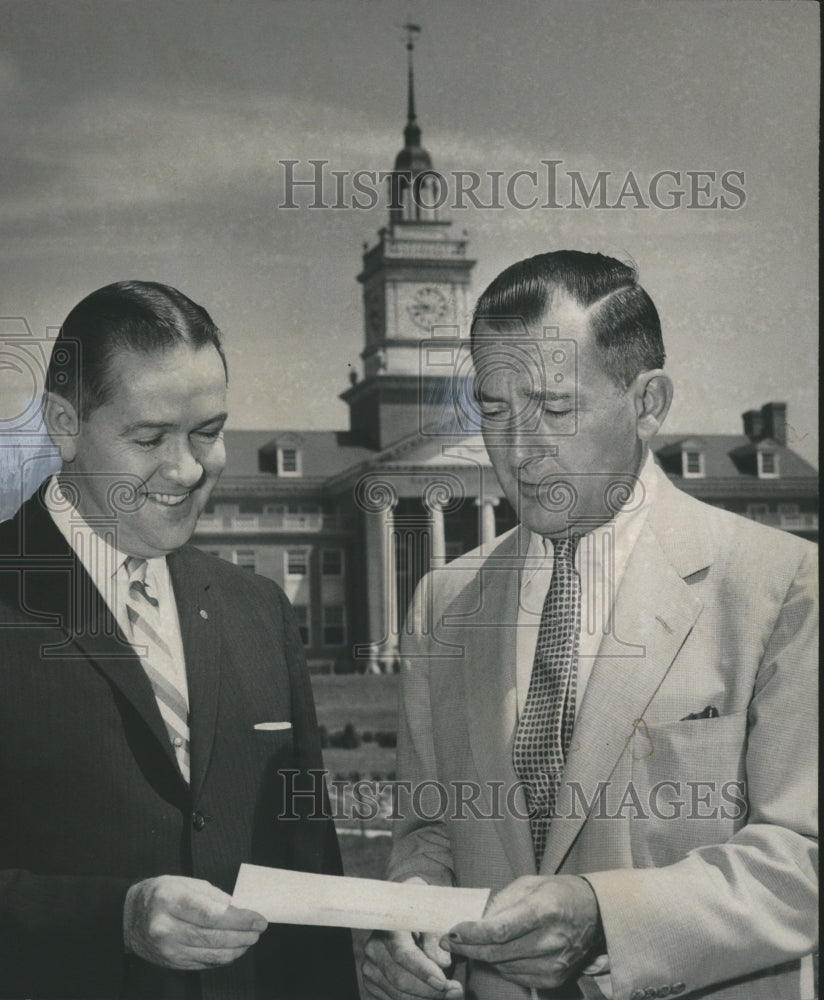 1959 Press Photo President Leslie Wright, Howard College- Historic Images