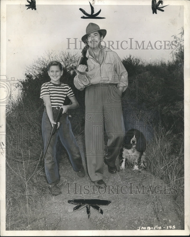 1947 Press Photo Johnny Mack Brown and Son, Johnny Mack Brown- Historic Images