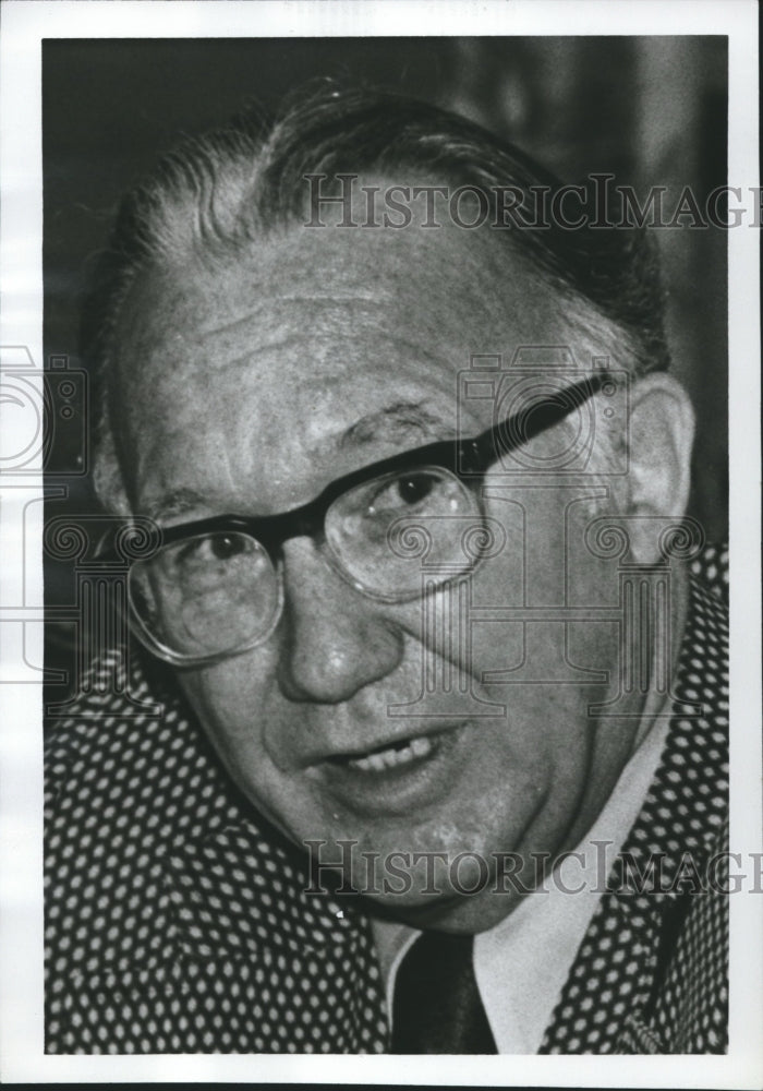 1974 Press Photo Cletus Broyles, Director of Public Works, Birmingham, Alabama- Historic Images