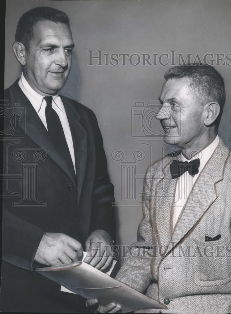 1956 Press Photo Dr. Robert Berson, Medical College, with Dr. Lapham, Alabama- Historic Images