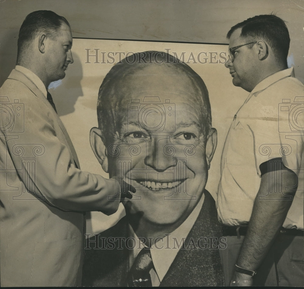 1952 Press Photo Winton Blount and M. M. Argo beside Eisenhower poster- Historic Images