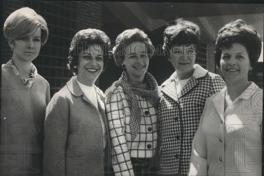 1969 Press Photo Scribblers members at arts festival in Vestavia, Alabama- Historic Images