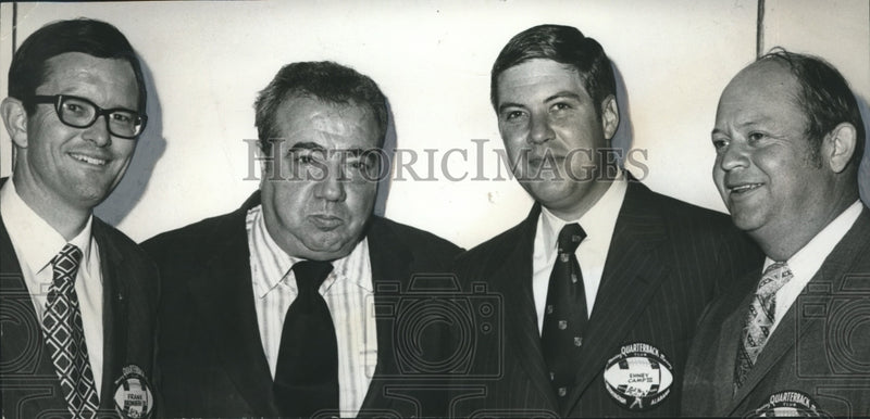 Load image into Gallery viewer, 1971 Press Photo Frank Bromberg Junior, Pete Carlesimo, Ehney Camp III, Other
