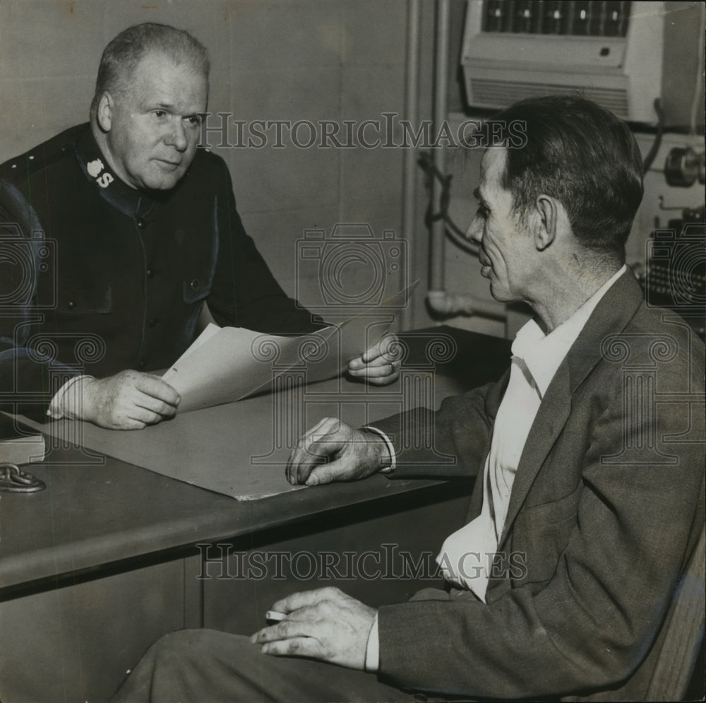 1959 Press Photo Brig. Wilbur C. Young, left, Salvation Army with Other- Historic Images