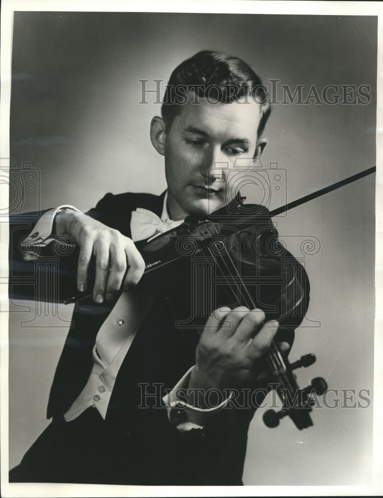 1962 Press Photo Violinist Henry Barnett - abna24538 - Historic Images