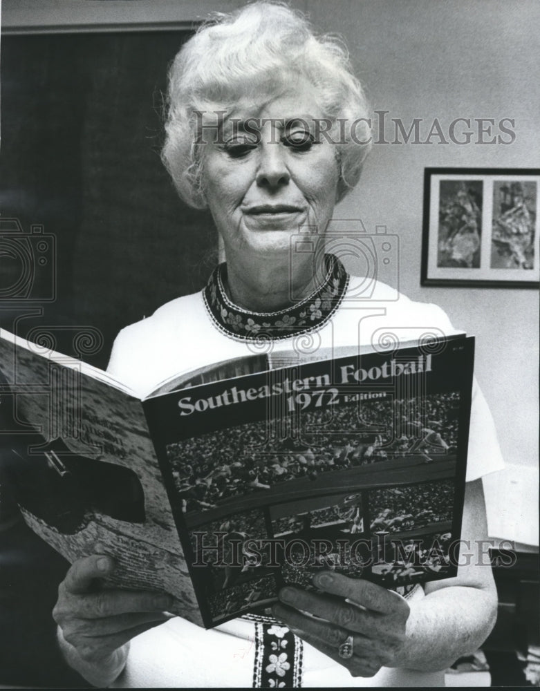 1972 Press Photo Mildred Cole, Secretary for SEC - abna24646 - Historic Images