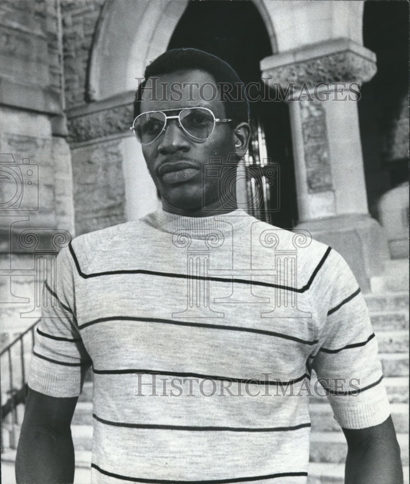 Load image into Gallery viewer, 1974 Press Photo Johnny Coleman to Receive Jaycee Honor, Alabama - abna24668
