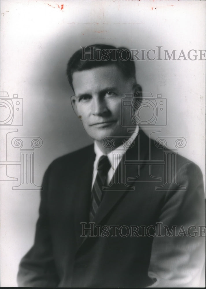 1960 Press Photo Banker William T. Cothran, President of Bank for Savings Trusts- Historic Images