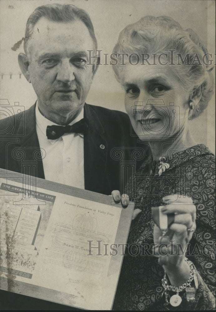 1966 Press Photo Mrs. Annie Mae Turner Honored as Outstanding Teacher- Historic Images