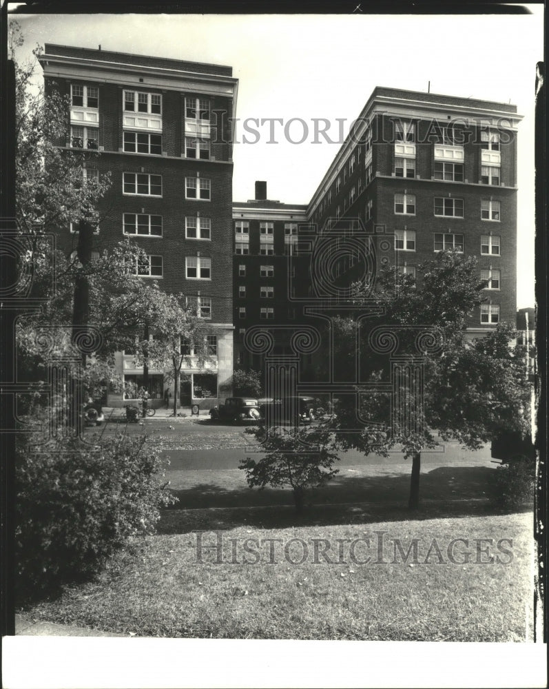  Press Photo Altamont Apartments- Historic Images