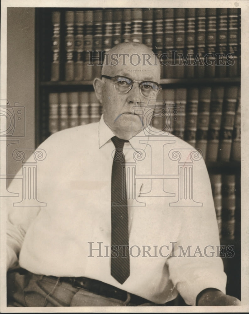 1960 Press Photo Probate Judge J.O. English, Elba, Coffee County, Alabama - Historic Images