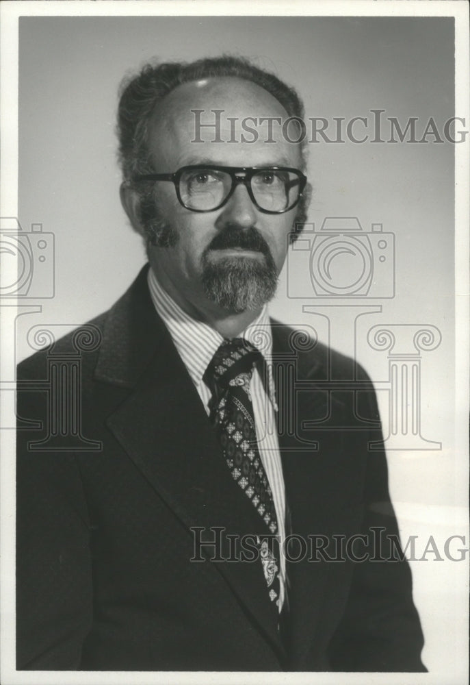 1974 Press Photo Psychologist Dr. Layton B. &quot;Buck&quot; Dorman of Jefferson County- Historic Images