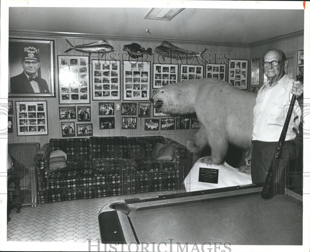  Press Photo Belcher Lumber Company Owner Albert Belcher in his Game Room- Historic Images