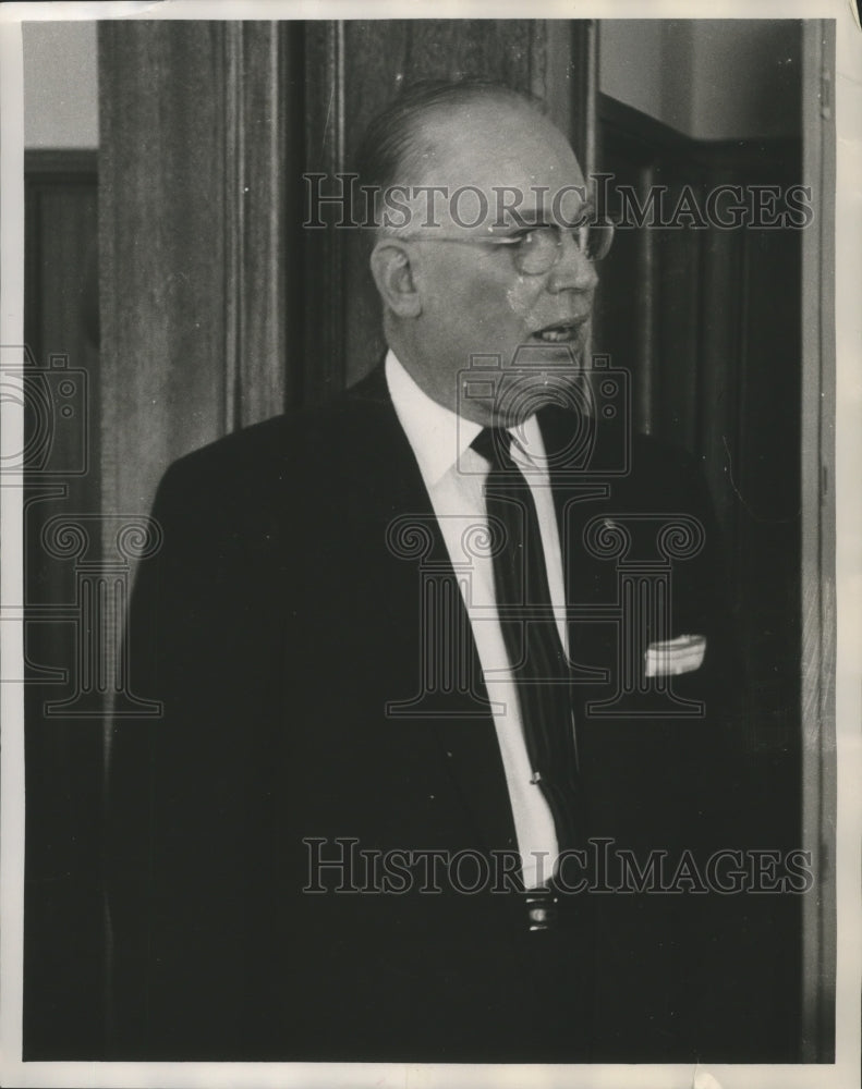 1959 Press Photo  Raymond Hurlbert, Educational Television- Historic Images