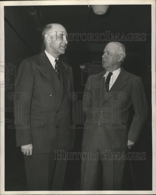 1952 Press Photo Senator Lister Hill, left, and Doctor John Gallalee, Educator- Historic Images