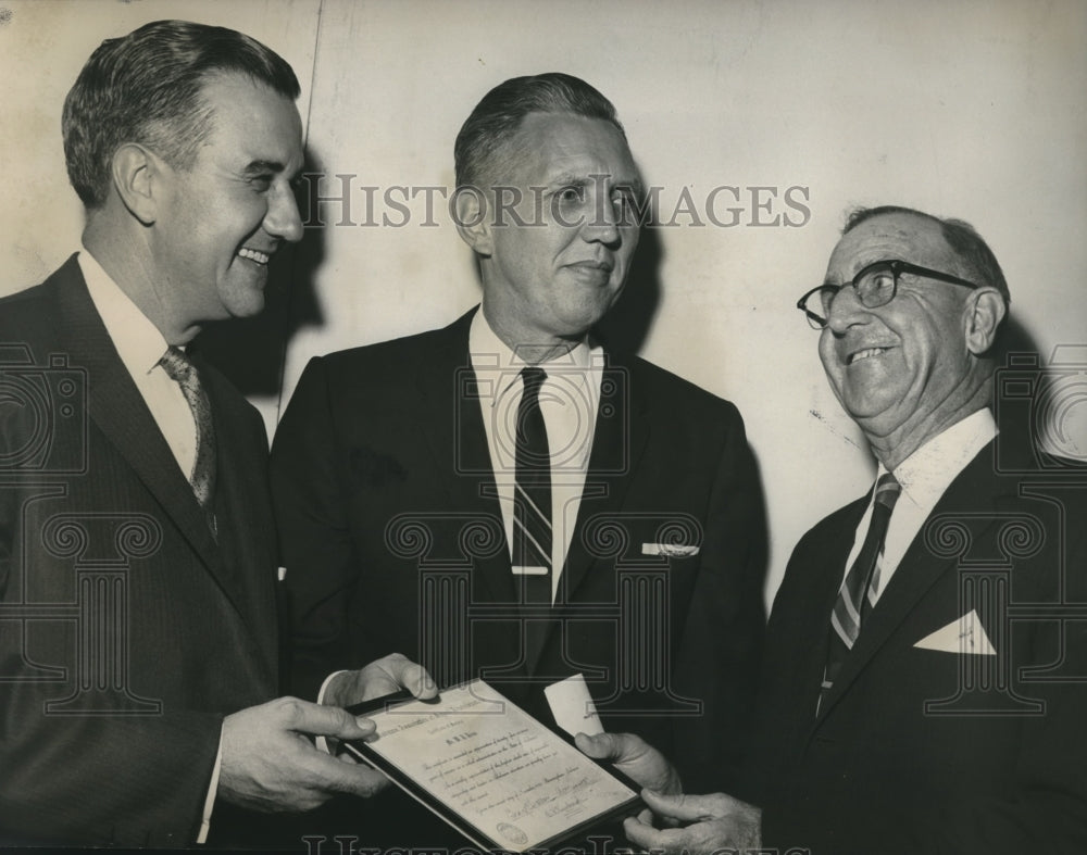 1964 Press Photo Bill Jones, Doctor Frank Rose and W. H. Kimbrough at Awards- Historic Images