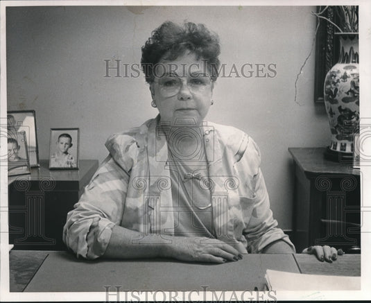 1988 Press Photo Frances Hill, Alabama Employee of the Year, "Welfare Lady"- Historic Images