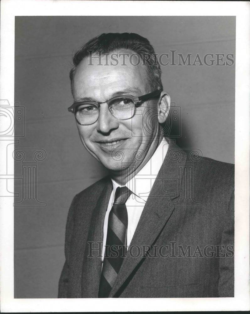 1964 Press Photo Home builder Vondal S. Gravlee- Historic Images