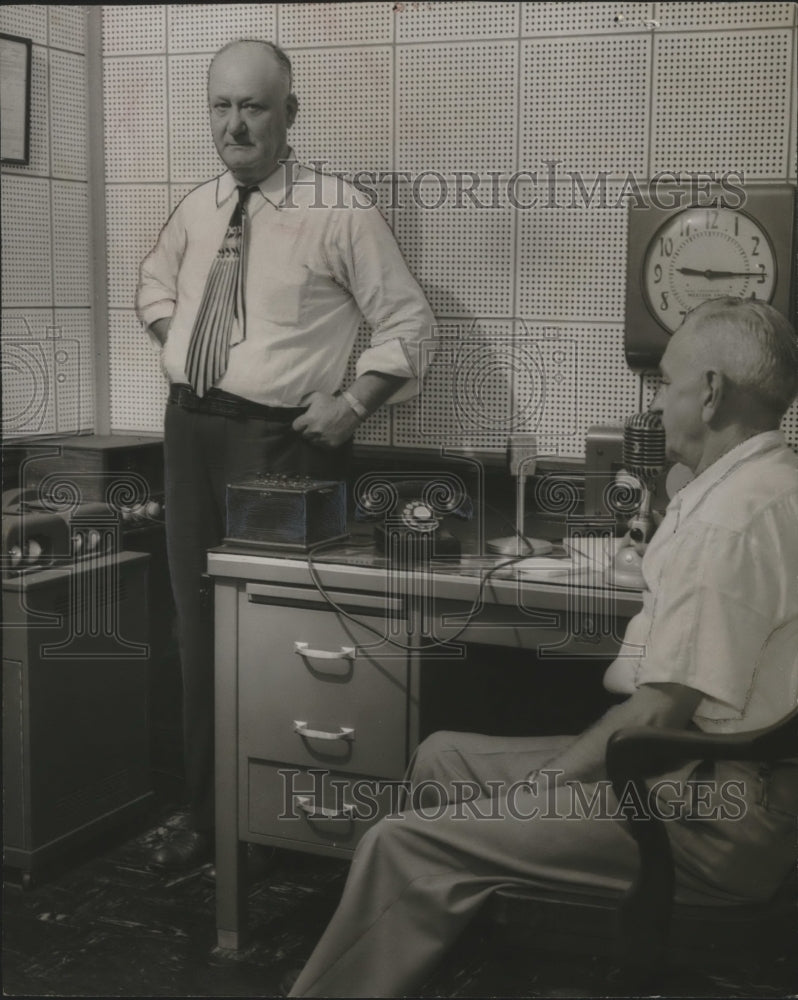 1950 Press Photo Sheriff Holt A. McDowell, left, and Other - abna36737 - Historic Images