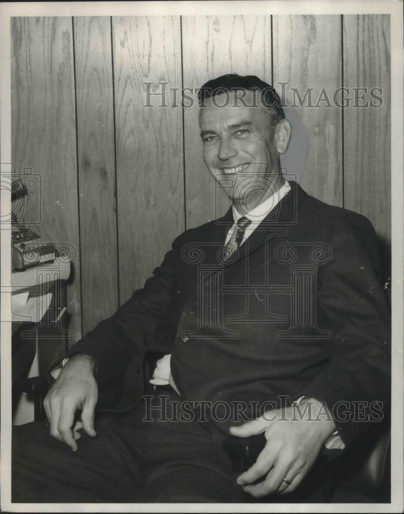 1968 Press Photo Banker Ed Norton- Historic Images