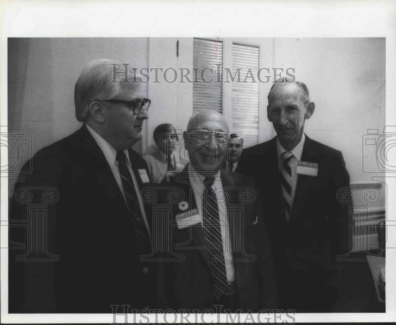 Load image into Gallery viewer, Press Photo Former Alabama Senators, Jimmie Clark, Pat Vaech, Leland Childs
