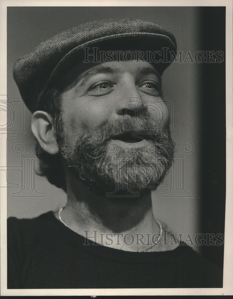 1985 Press Photo Earl Stewart of Festival Theater - abna41050 - Historic Images