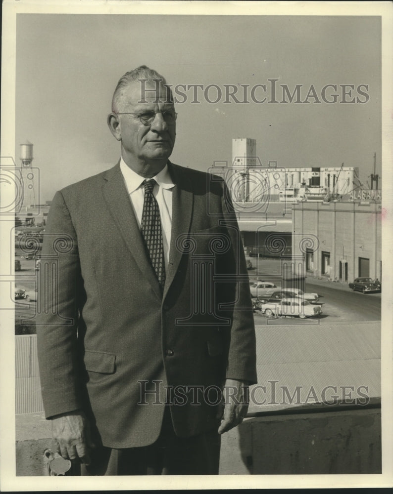 1957 Press Photo M. C. Cunningham, Alabama State Dock Official, Gulf Gateway