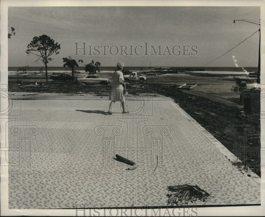 Press Photo Debris and Missing Home after Hurricane Camille - abna42230- Historic Images