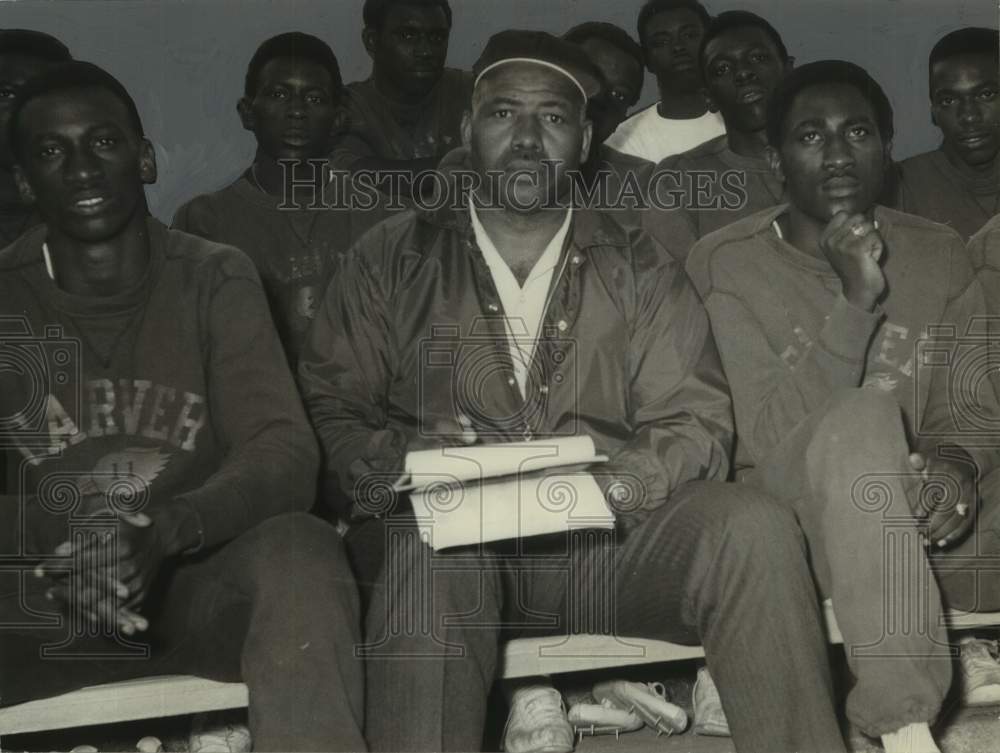 1969 Press Photo James Beavers, football coach at Carver- Historic Images