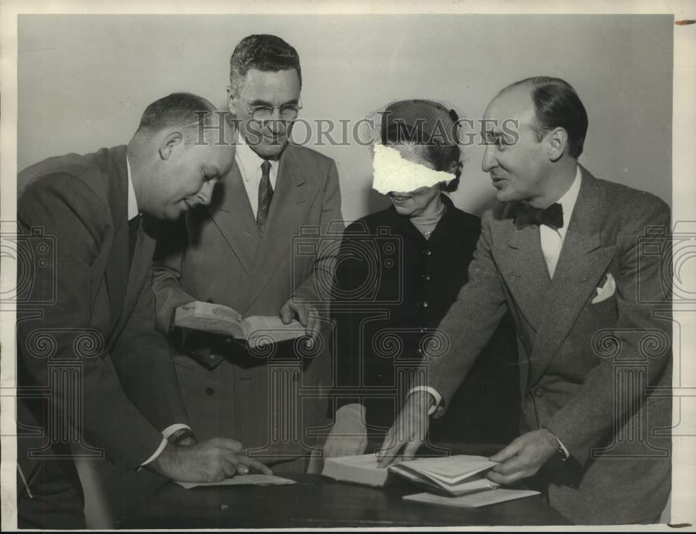 1952 Press Photo F.H. Thornley &amp; Birmingham great books program committee- Historic Images