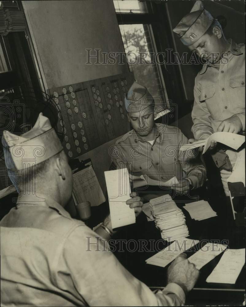 1954 Press Photo Phenix City Alabama National Guard sort Russell Co subpoenas - Historic Images