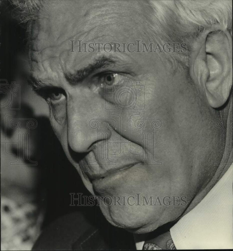 Load image into Gallery viewer, 1975 Press Photo Birmingham, Alabama Mayor George Seibels - abna46603
