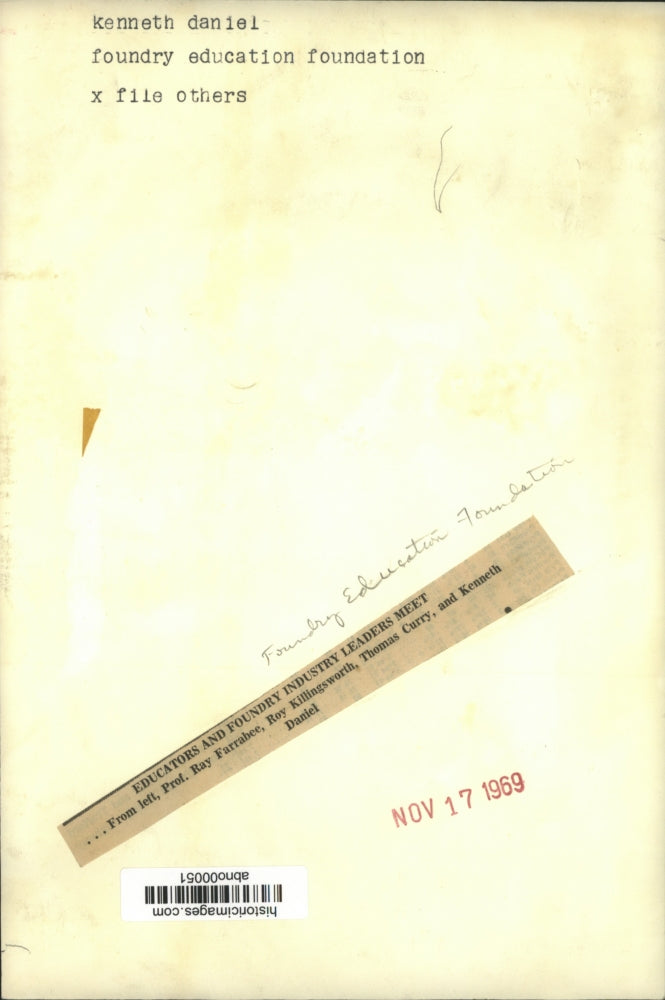 1969 Press Photo Kenneth Daniel of Foundry Education Foundation meets educators