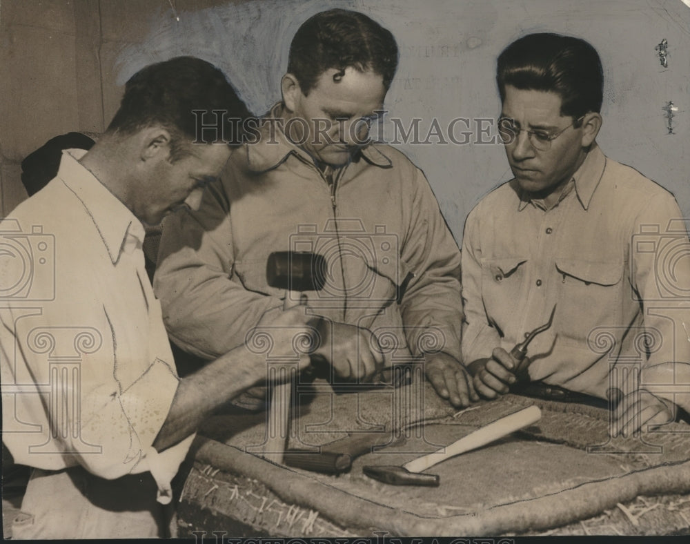 1951 Press Photo Sheltered Workshop - Robert A. Borden and Students, Birmingham- Historic Images