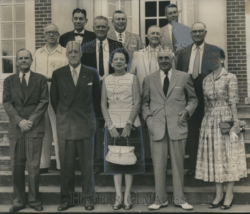 1956 Press Photo Members of the newly-formed Alabama 4-H Foundation in Alabama- Historic Images