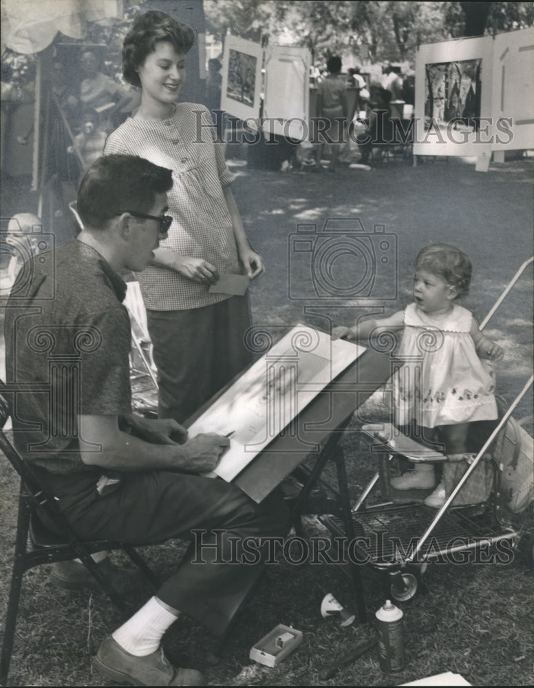 Load image into Gallery viewer, 1962 Press Photo Bill McVoy sketches portrait at Birmingham Sidewalk Art Show
