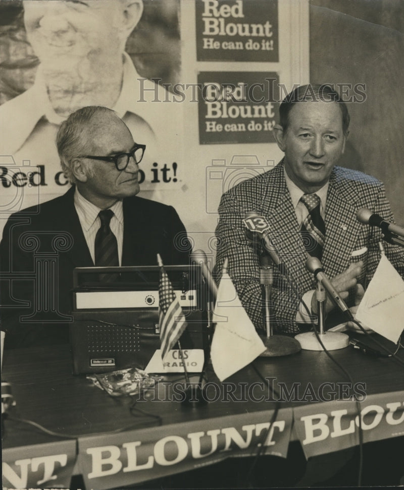 Load image into Gallery viewer, 1972 Press Photo Winton Blount, candidate for senator, with Senator Goldwater
