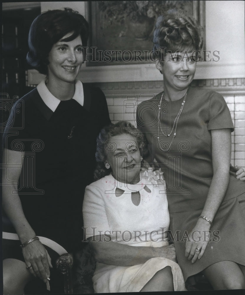 1971 Press Photo Members of Third District Alabama Federation of Women&#39;s Club - Historic Images