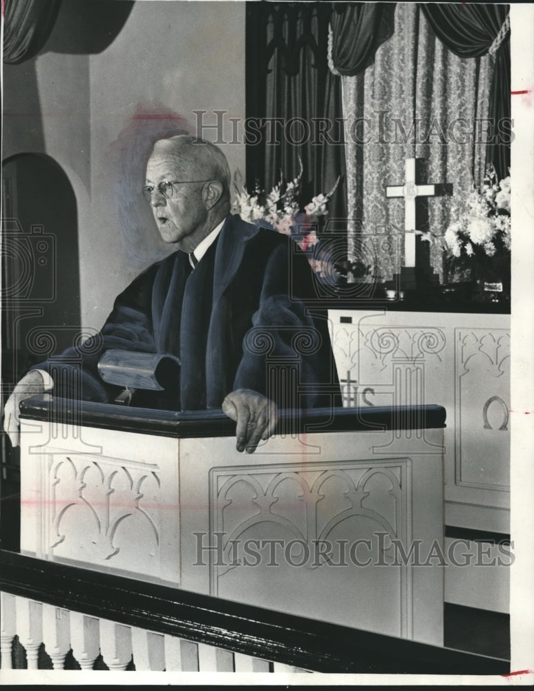 1952 Press Photo Clergyman Doctor Henry M. Edmonds - abno01293