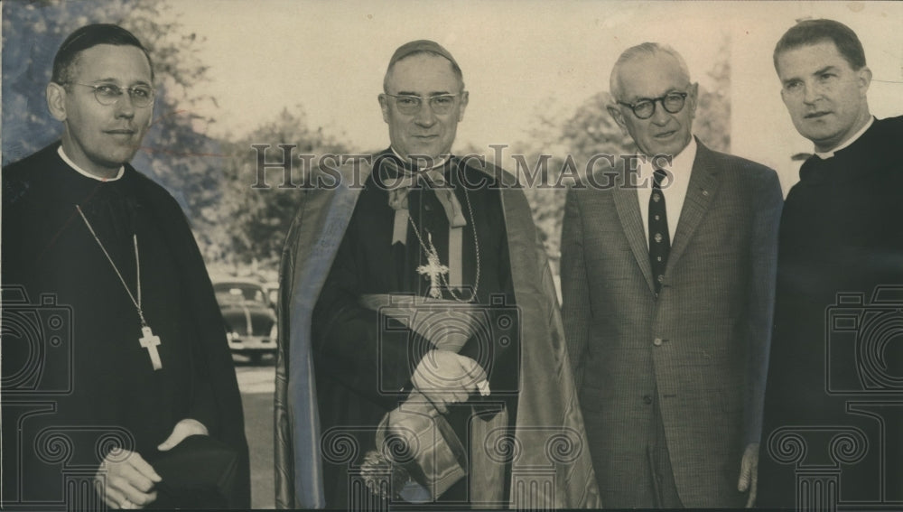 1960 Press Photo Reverend Brian Egan and other church leaders meet in Cullman
