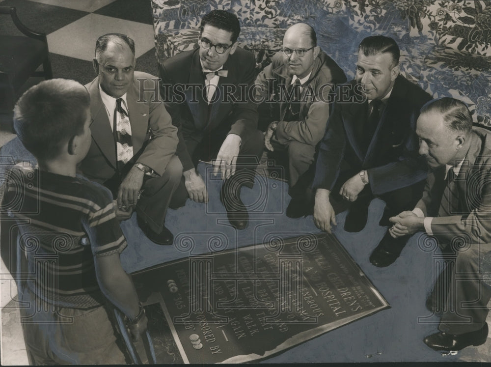 1954 Press Photo Labor Leaders Visit Birmingham&#39;s Crippled Children&#39;s Clinic- Historic Images