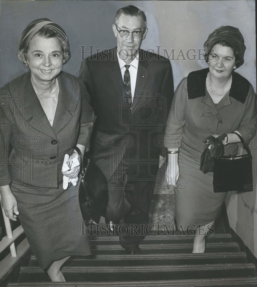 1961 Press Photo L C Caldwell, president, Alabama Attendance Supervisors, Others- Historic Images