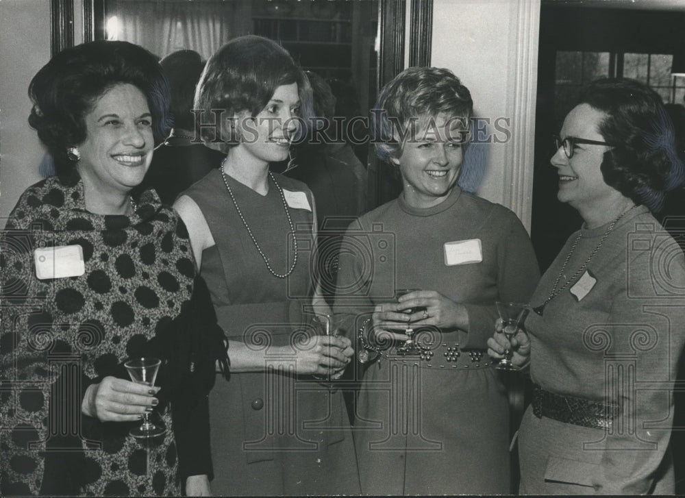 1972 Press Photo Opera Ten Charter Members in Alabama- Historic Images