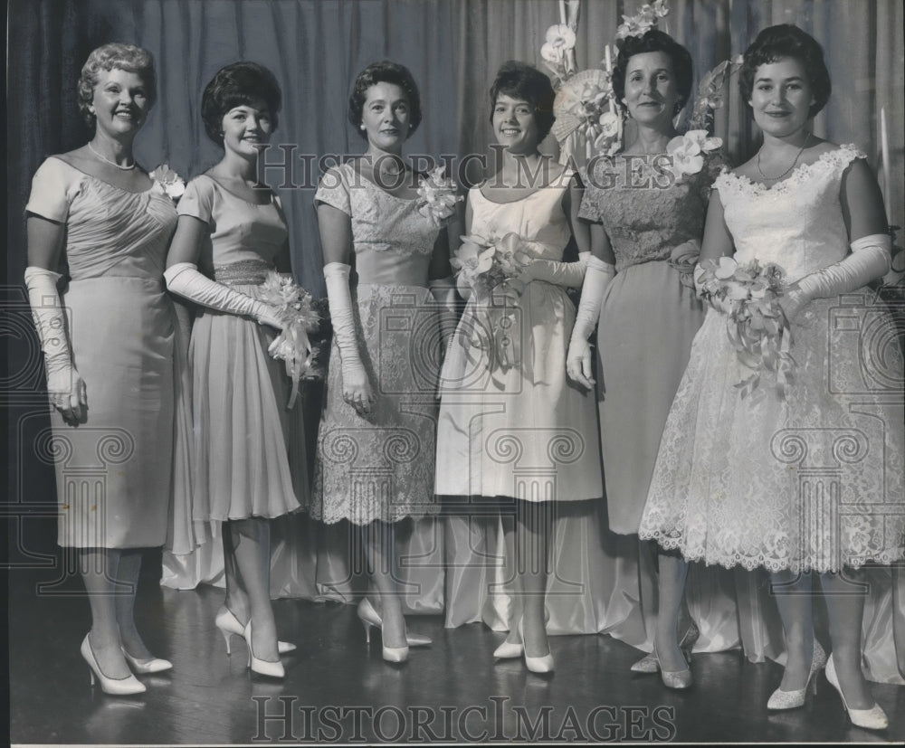 1960 Press Photo Elisabeth Chambliss Holcomb & Debutantes at Mountain Brook Club