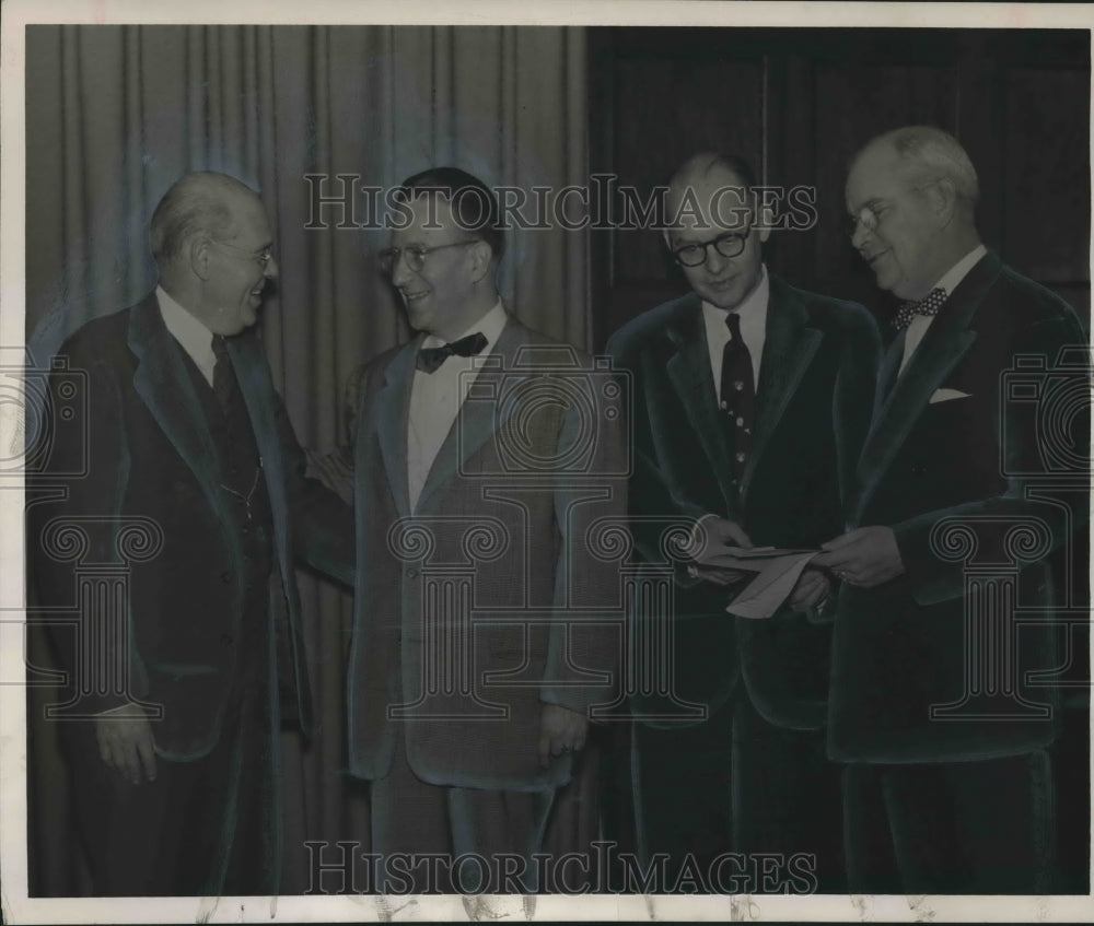 1953 Press Photo Auburn Research Foundation&#39;s annual conference Dean J.E. Hannum