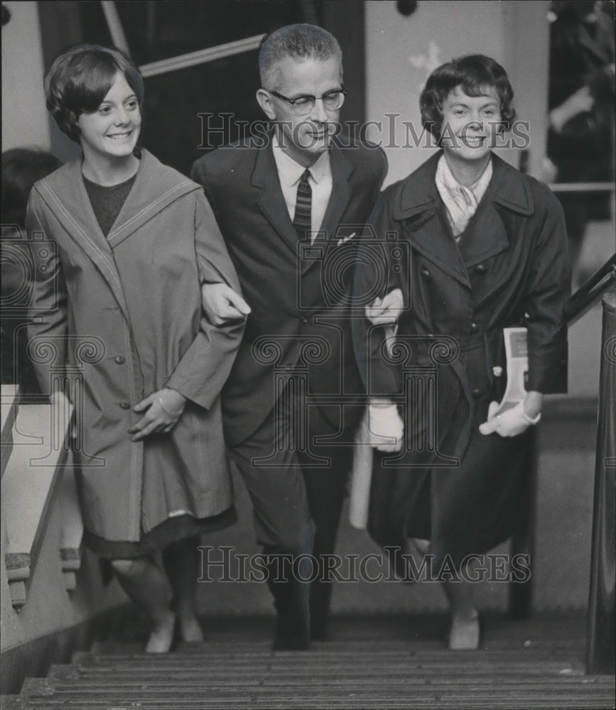 1966 Press Photo Miss Helen Kirklin, Dr. and Mrs. John Kirklin attend Concert - Historic Images