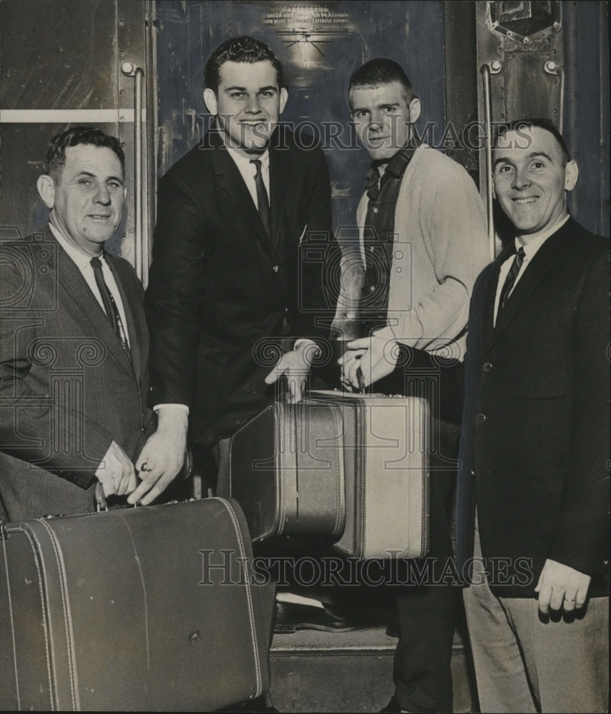 1965 Press Photo Athletes and Coaches Head to Sugar Bowl in New Orleans - Historic Images