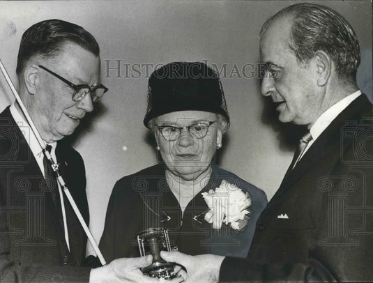 1965 Press Photo Mr. & Mrs. T.S. Lucius & man, retirement party, Alabama